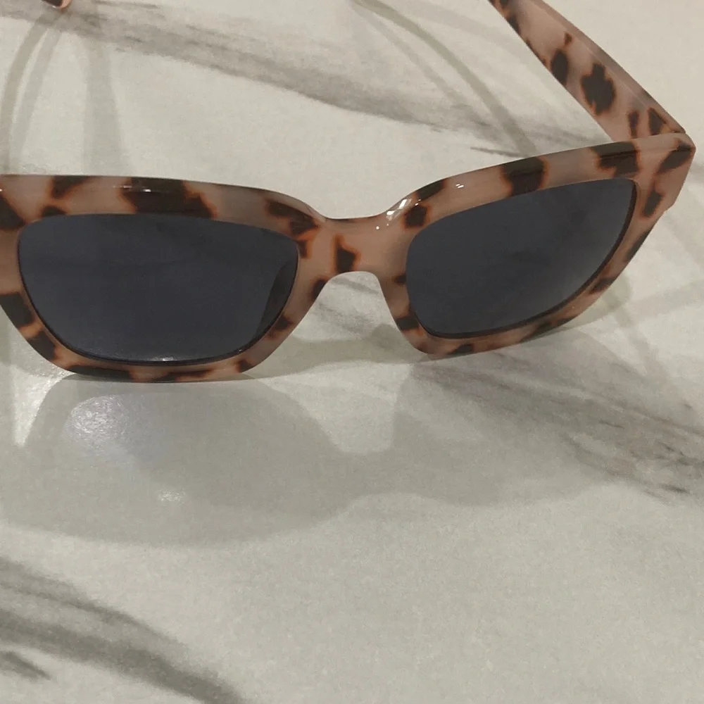 J. Crew Tortoiseshell Square Sunglasses - Brown/Black
